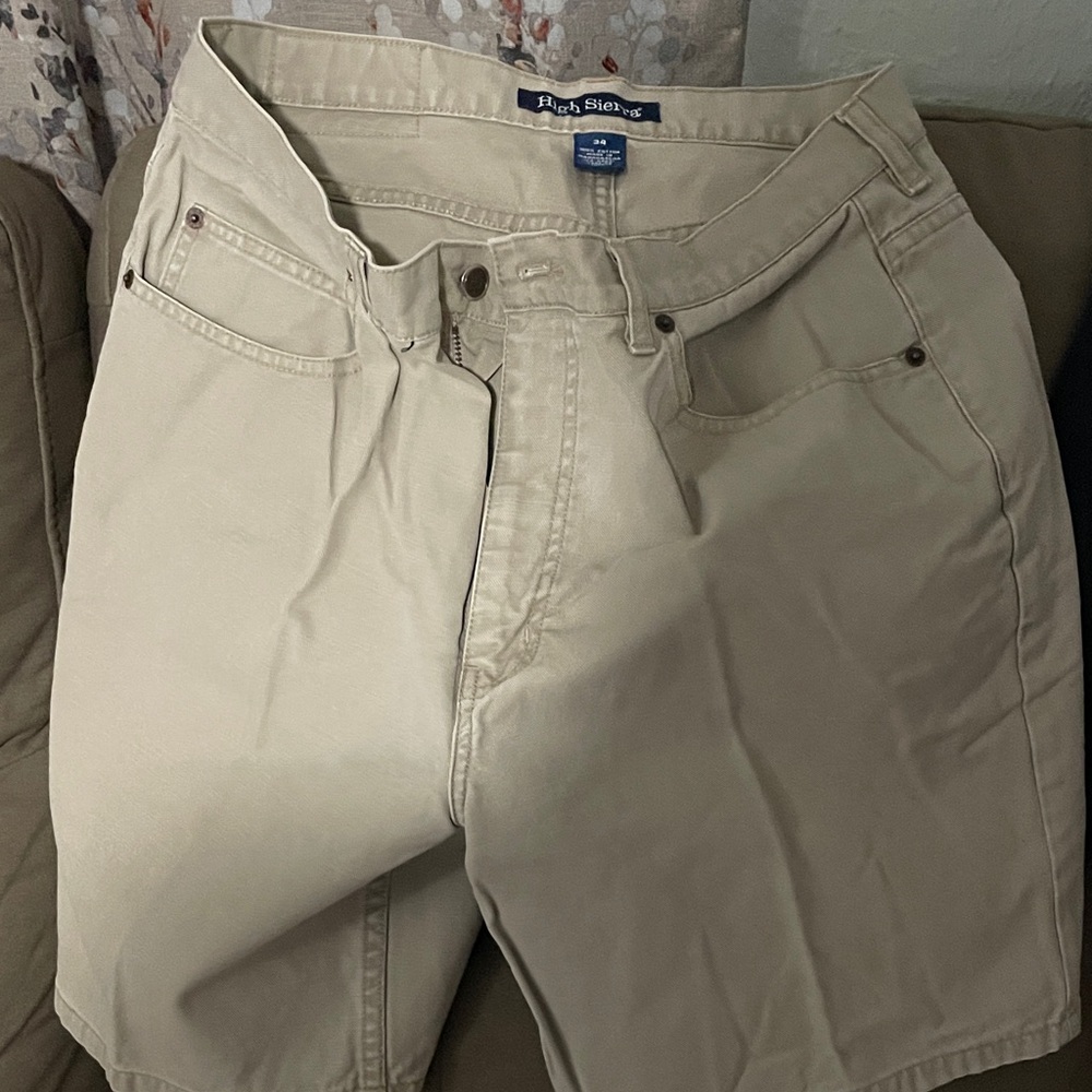 High Sierra Men's Beige Flat Front Shorts